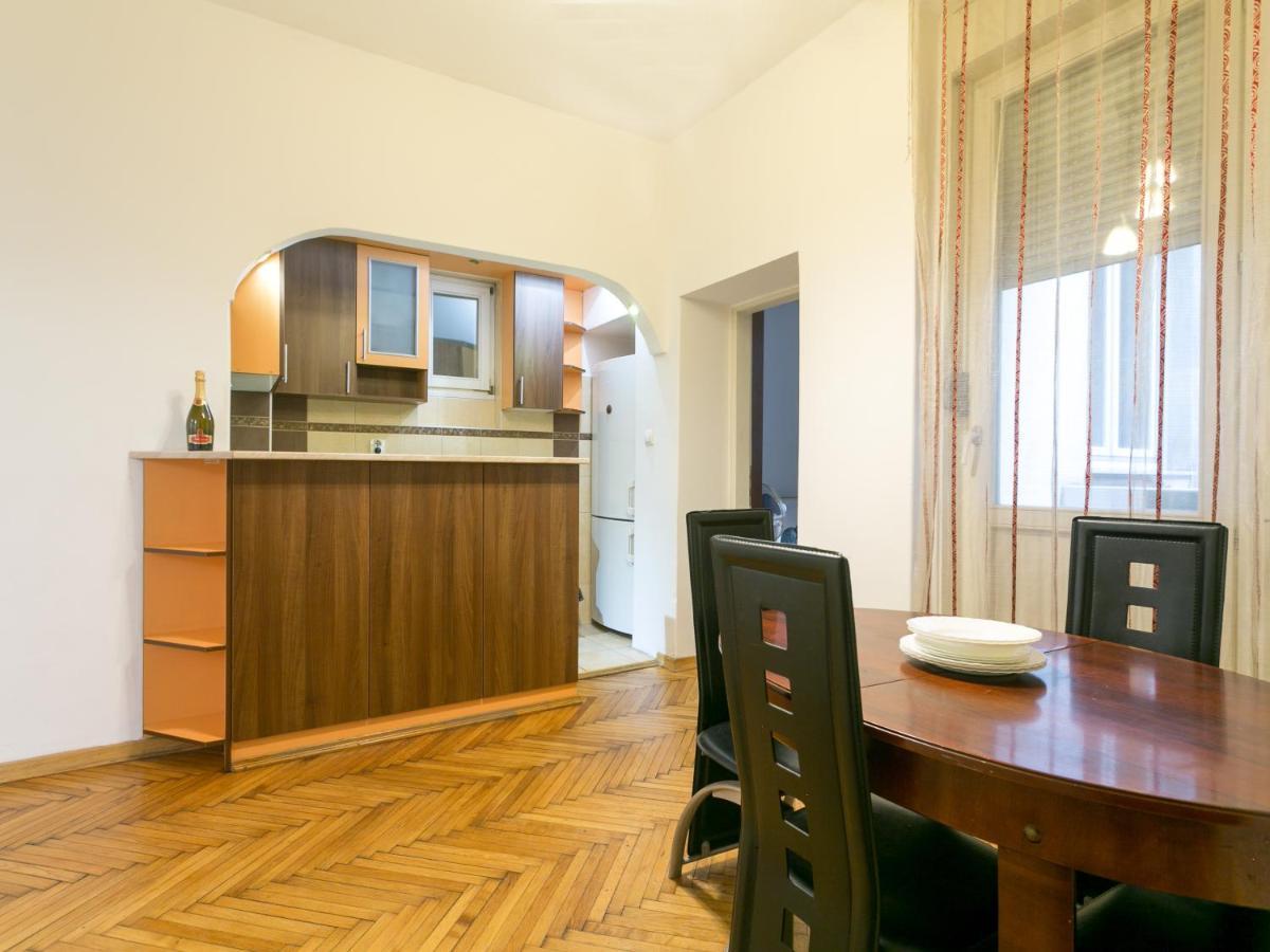 Apartment Marsal Белград Экстерьер фото